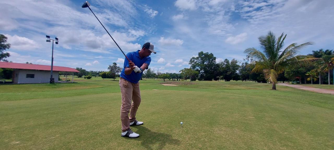 Kuala Terengganu Golf Resort By Ancasa Hotels & Resorts Exterior photo
